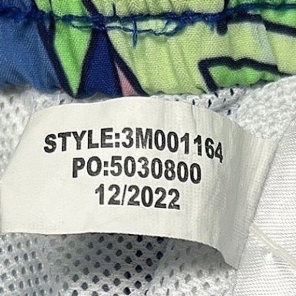 Vineyard Vines Boys Chappy Swim Trunks Tropical Print Large 7" EUC - Picture 9 of 10